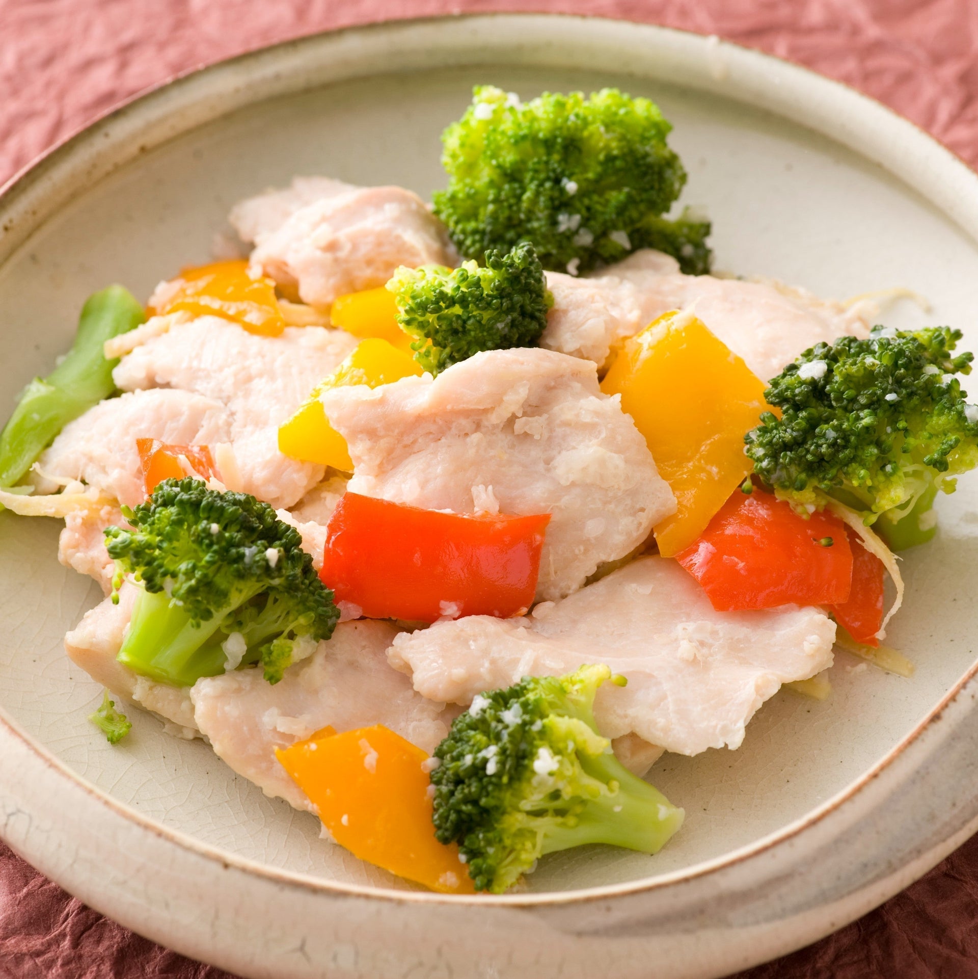 鶏むね肉と野菜の塩こうじ蒸し