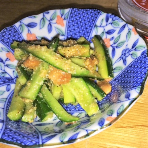 きゅうりともろみ味噌の和え物